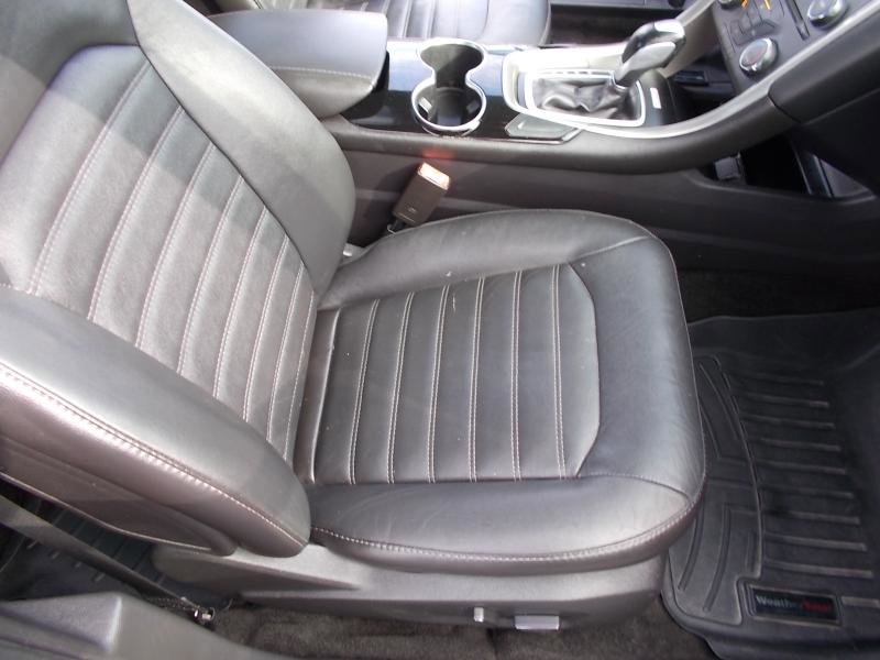 Used 2015 Ford Fusion SE w/ Equipment Group 202A image 19