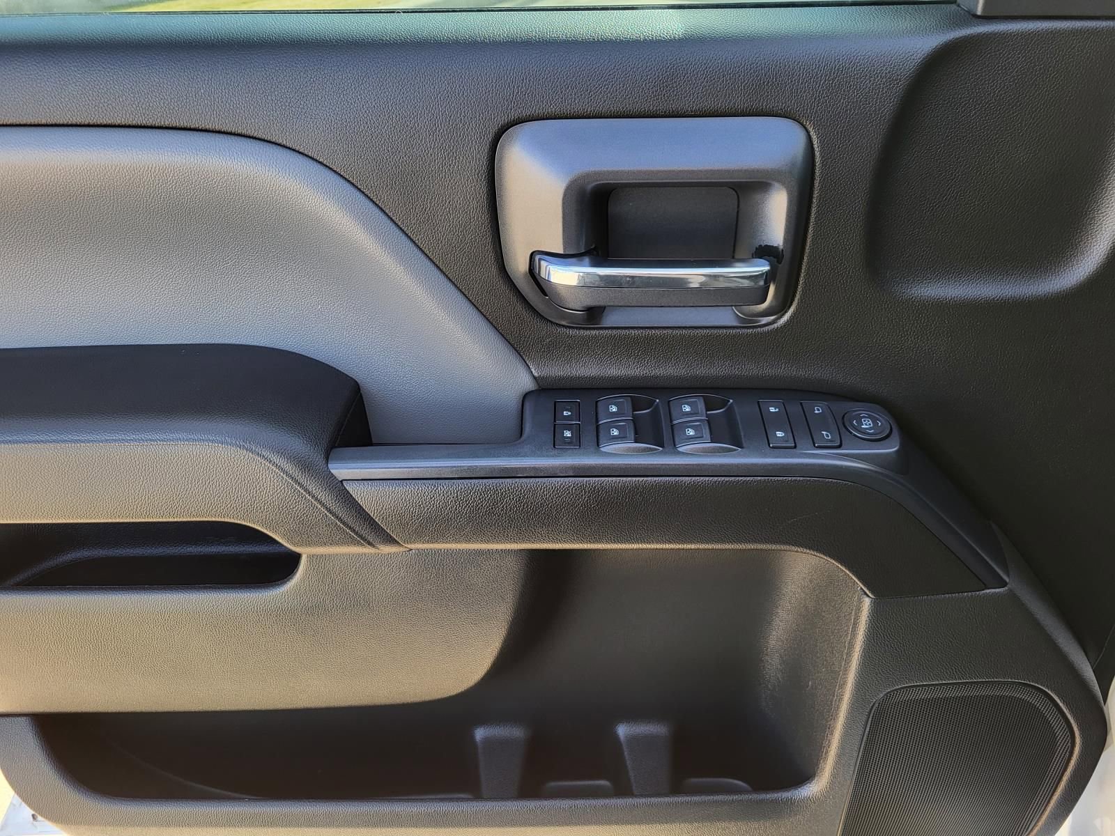 Used 2018 Chevrolet Silverado 1500 Custom w/ Custom Value Package image 20