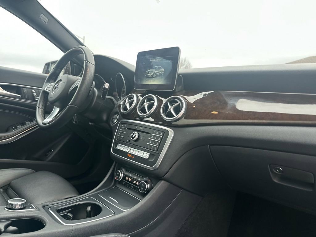 Used 2018 Mercedes-Benz CLA 250 4MATIC image 25