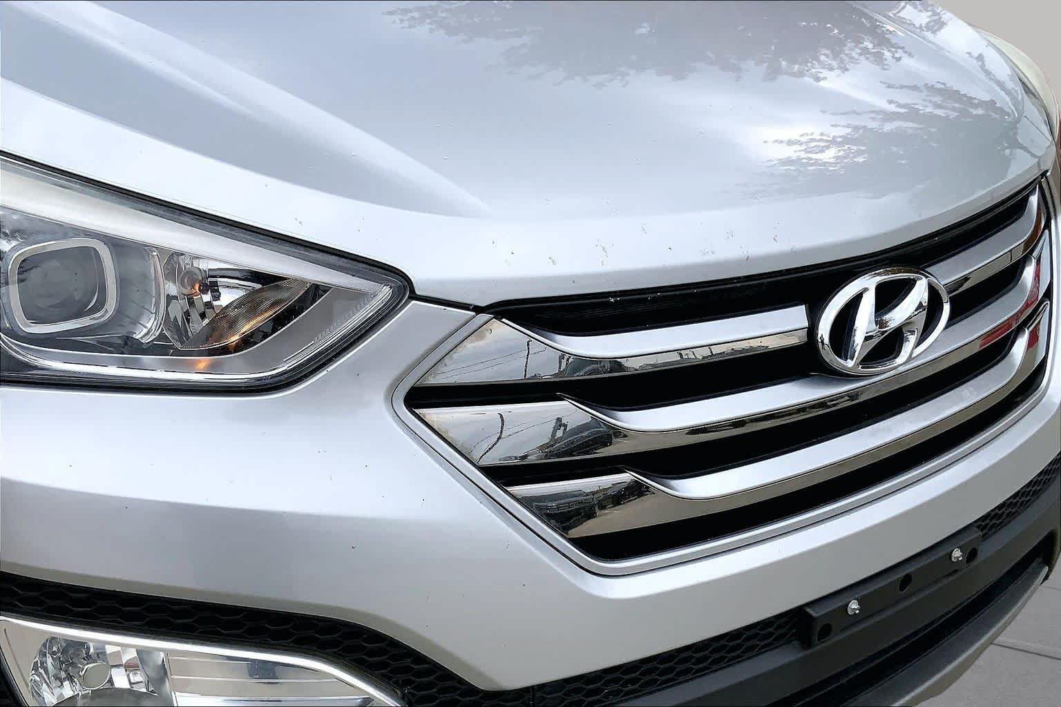 Used 2016 Hyundai Santa Fe Sport 2.0T w/ Option Group 05 FWD image 32