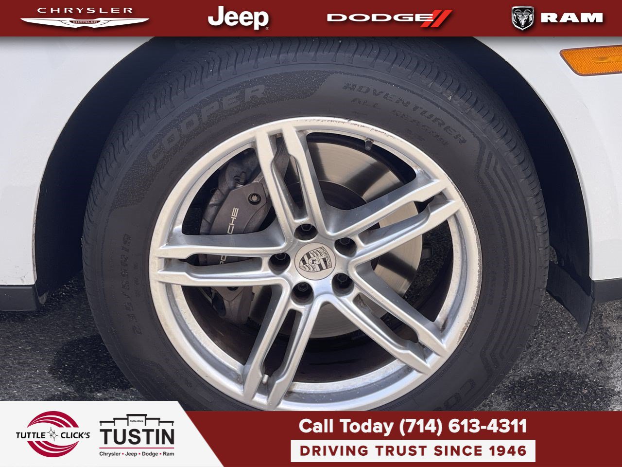 Used 2024 Porsche Macan AWD/4WD image 16
