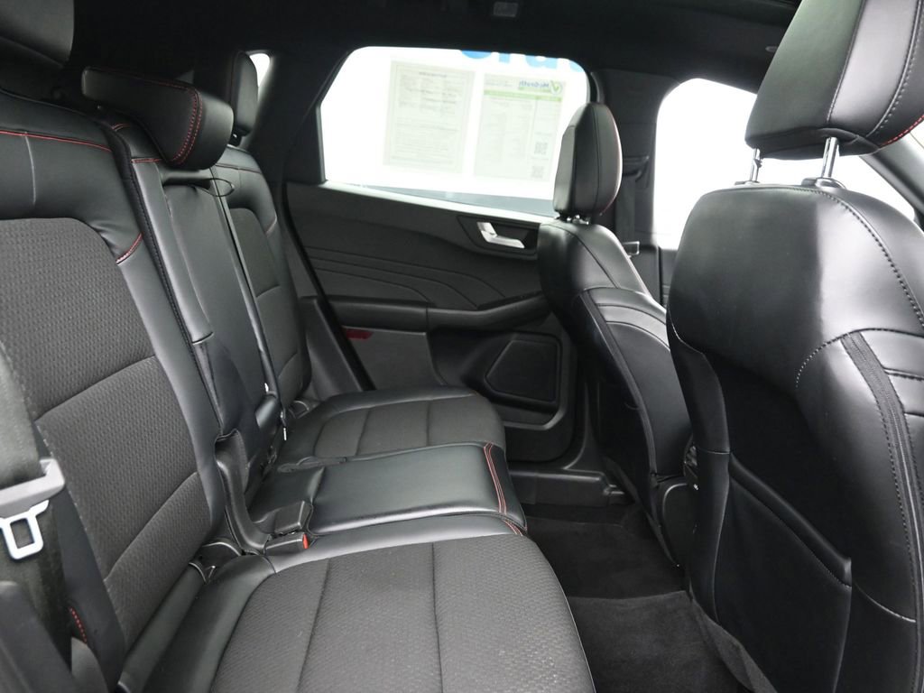 Used 2023 Ford Escape ST-Line Select w/ Tech Pack #2 AWD/4WD image 8