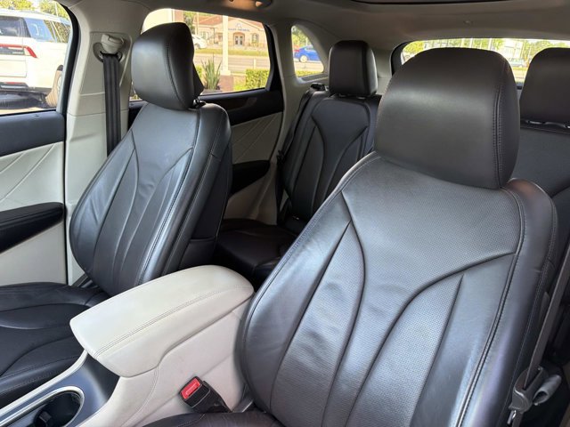 Used 2017 Lincoln MKC Reserve AWD/4WD image 14