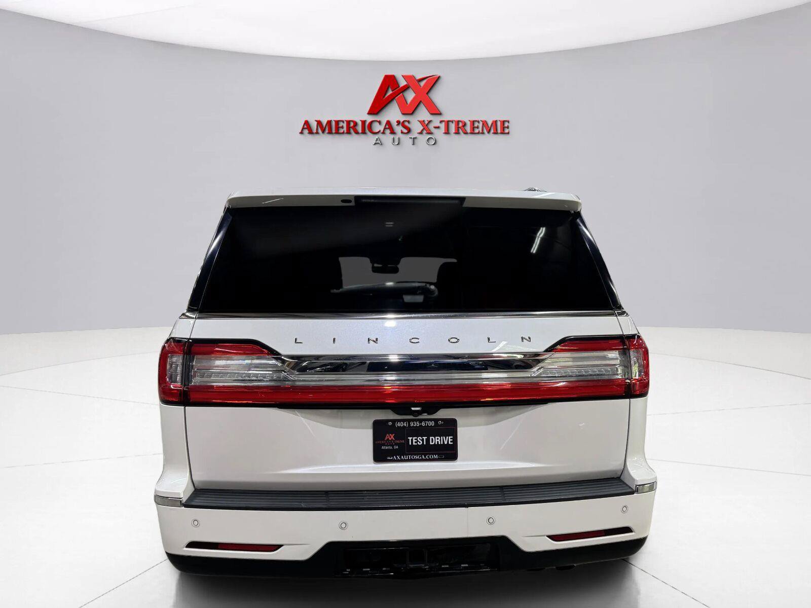 Used 2018 Lincoln Navigator Reserve w/ Technology Package AWD/4WD image 6