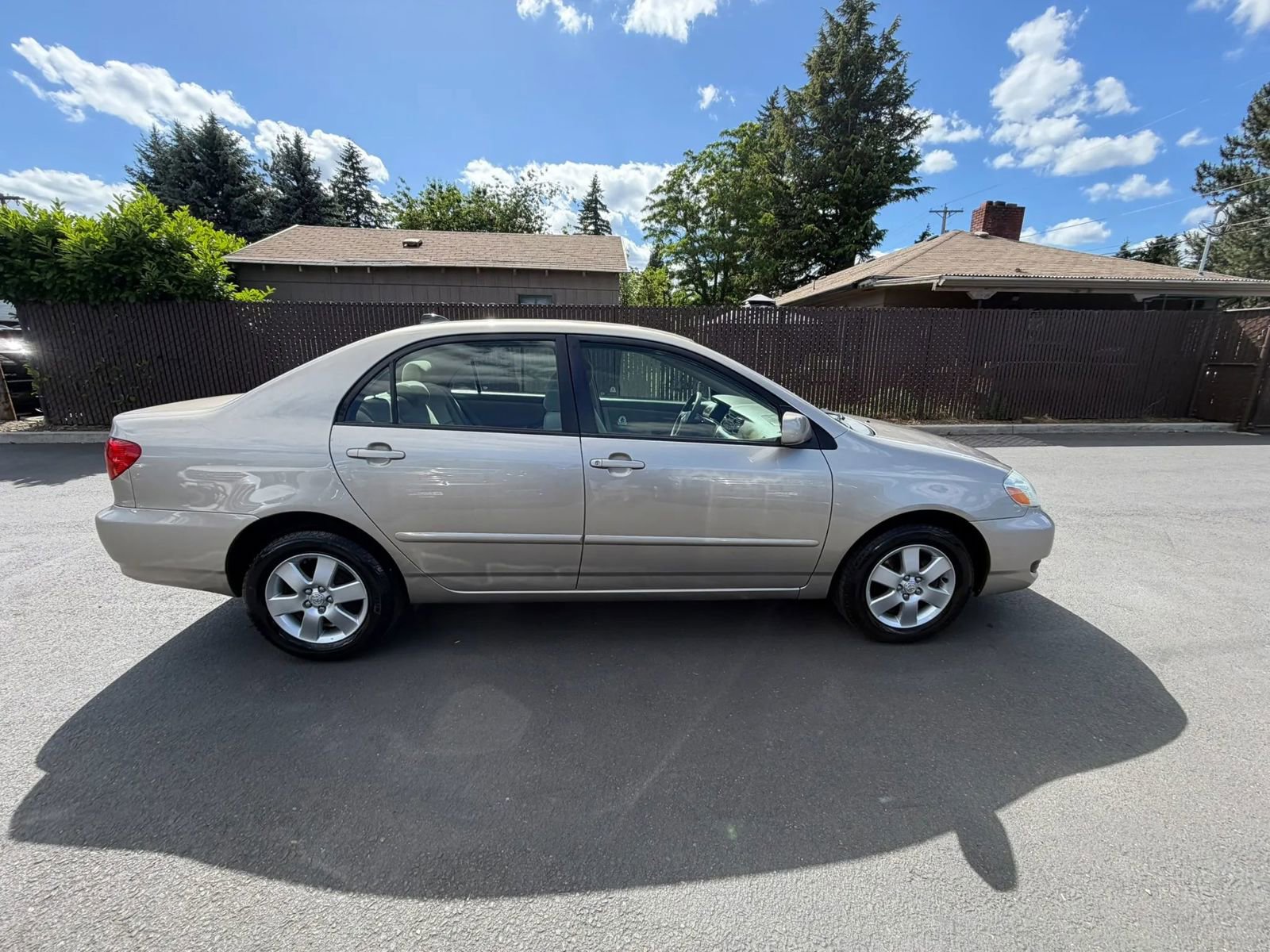Used 2005 Toyota Corolla CE FWD image 4