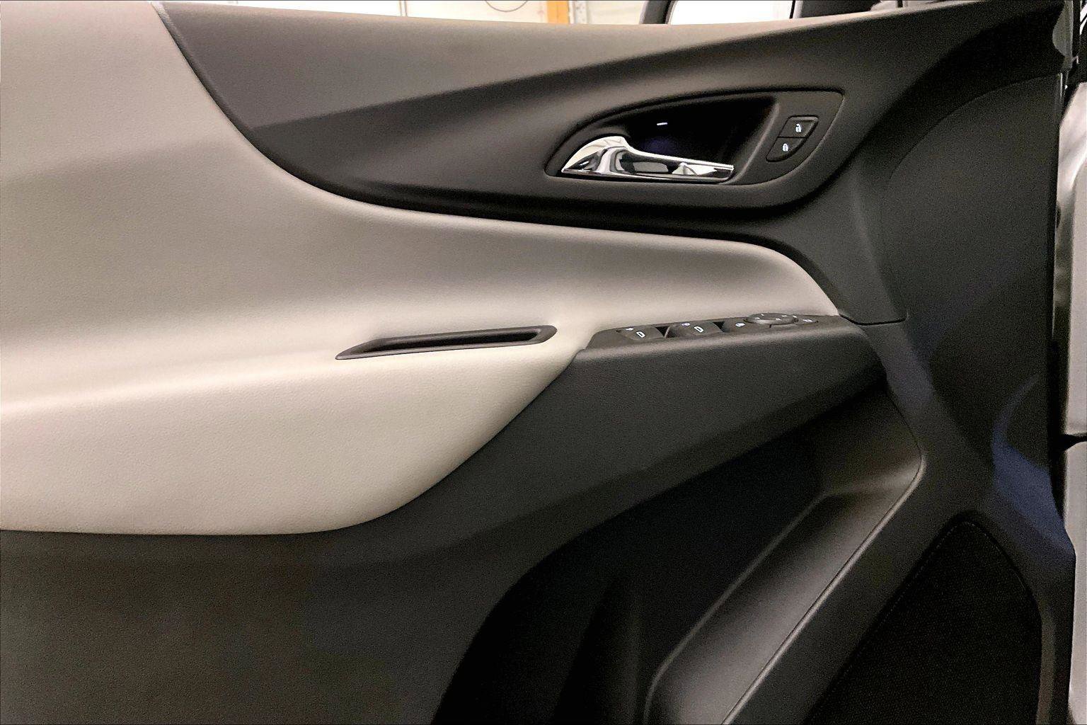 Used 2018 Chevrolet Equinox LT image 22