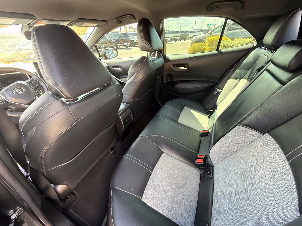 Used 2022 Toyota Corolla XSE FWD image 11