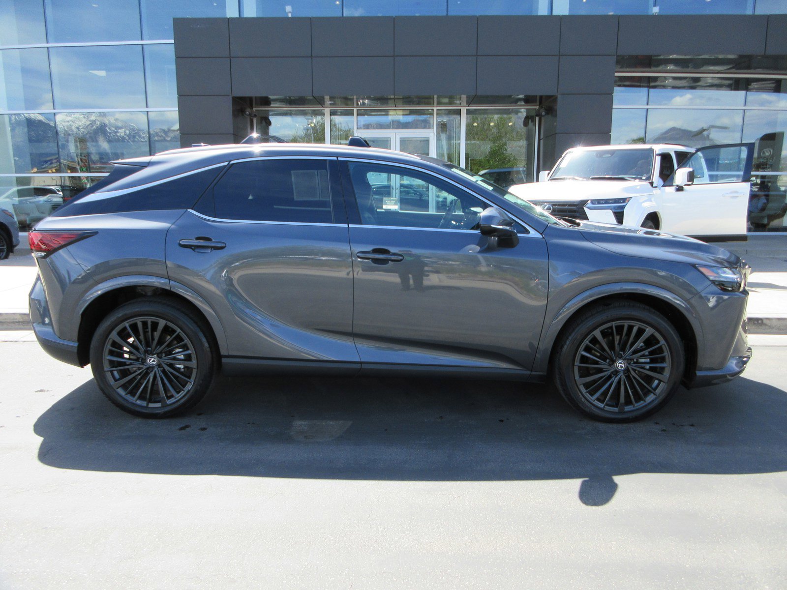 Used 2025 Lexus RX 350h w/ Convenience Package AWD/4WD image 11