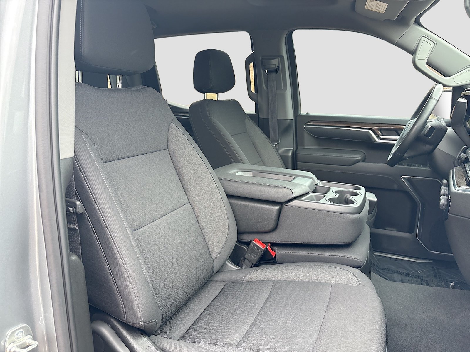 Used 2025 Chevrolet Silverado 1500 LT AWD/4WD image 27