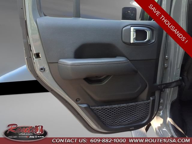 Used 2023 Jeep Wrangler Unlimited Rubicon 392 w/ Xtreme Recon 35" Tire Package AWD/4WD image 12