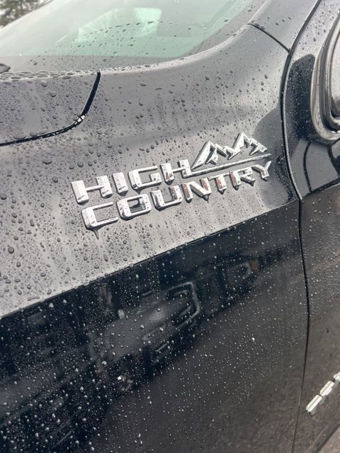 Used 2022 Chevrolet Tahoe High Country AWD/4WD image 19
