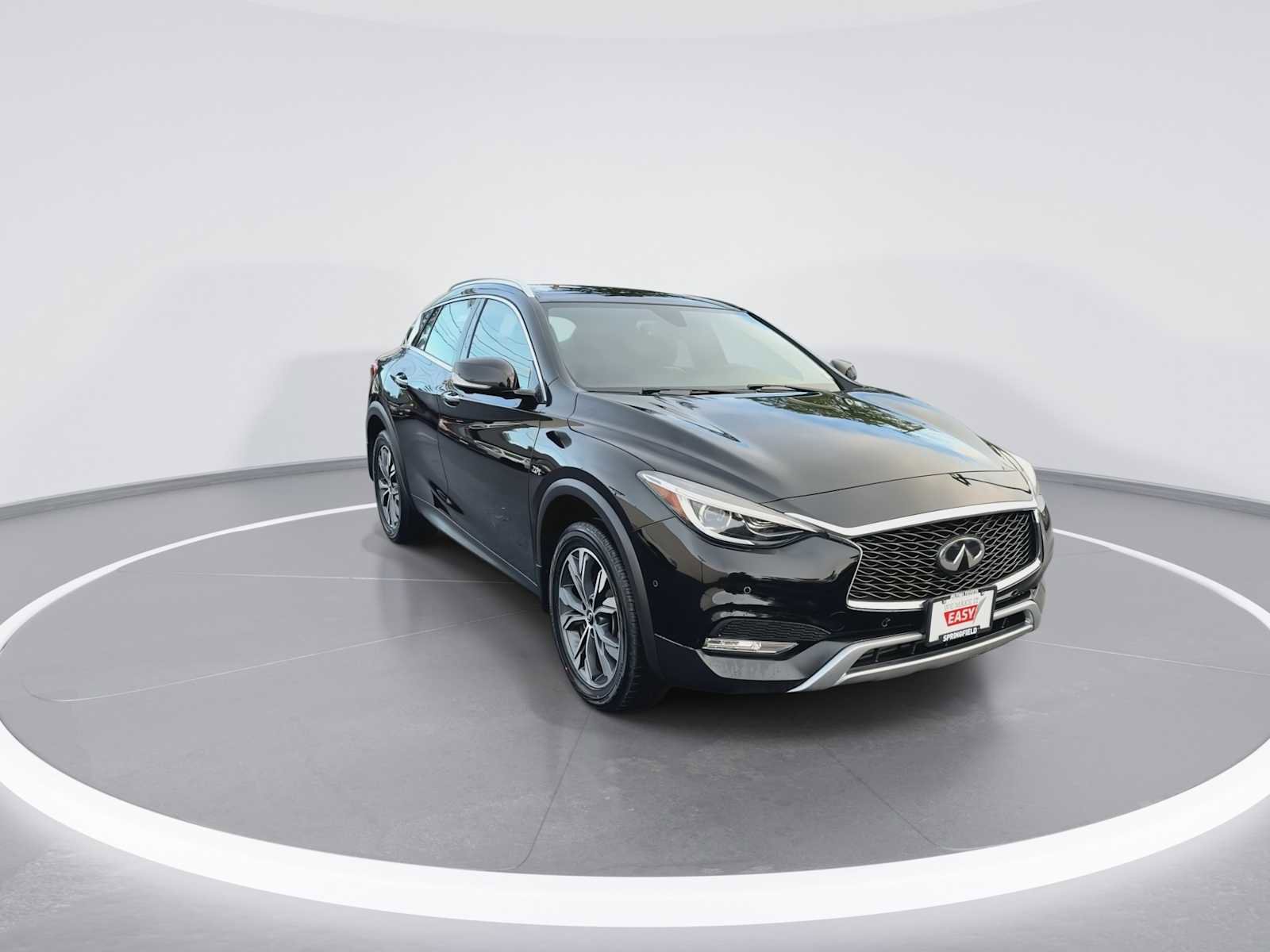 Used 2018 INFINITI QX30 AWD image 2