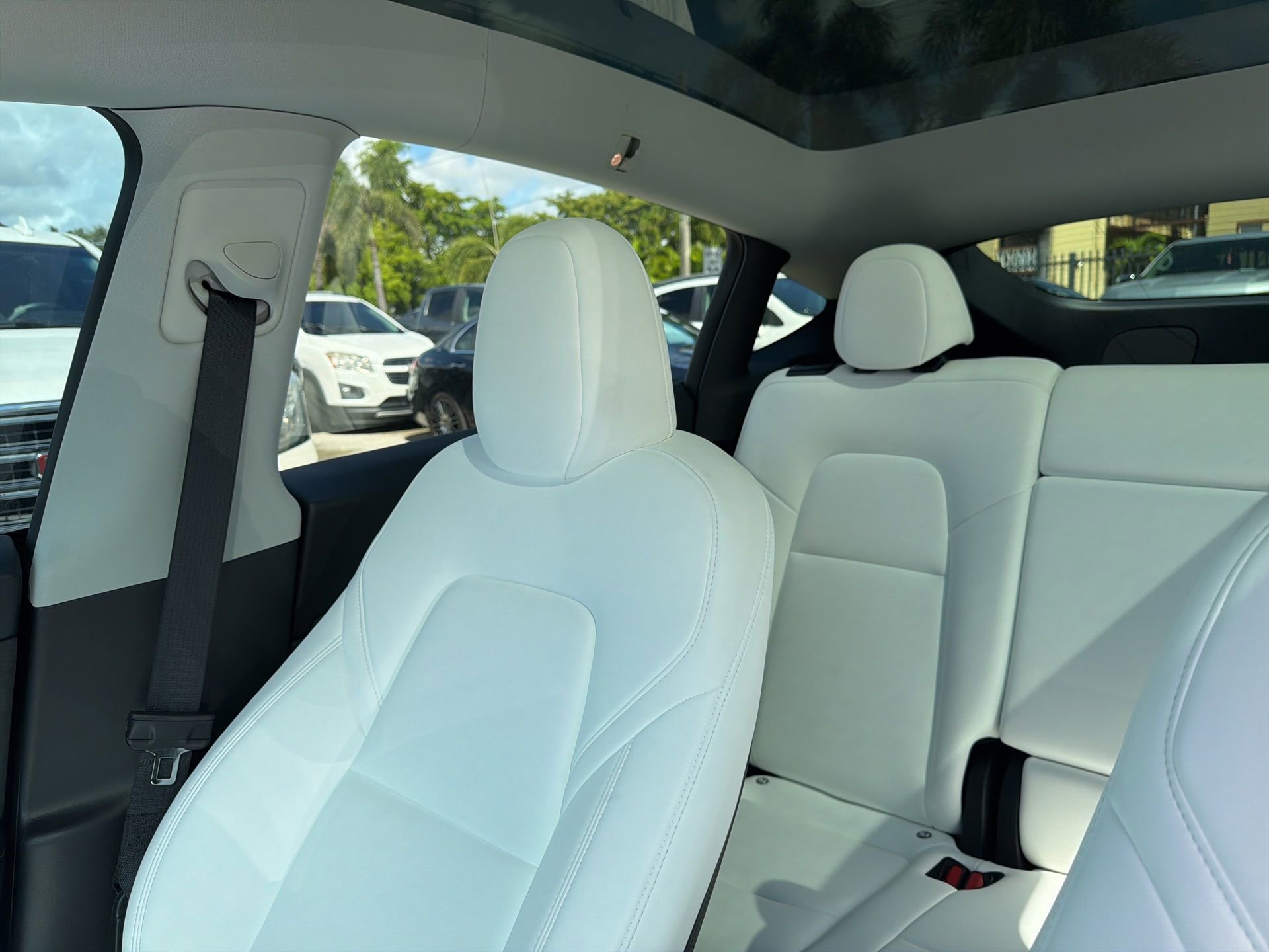 Used 2024 Tesla Model Y Long Range image 29