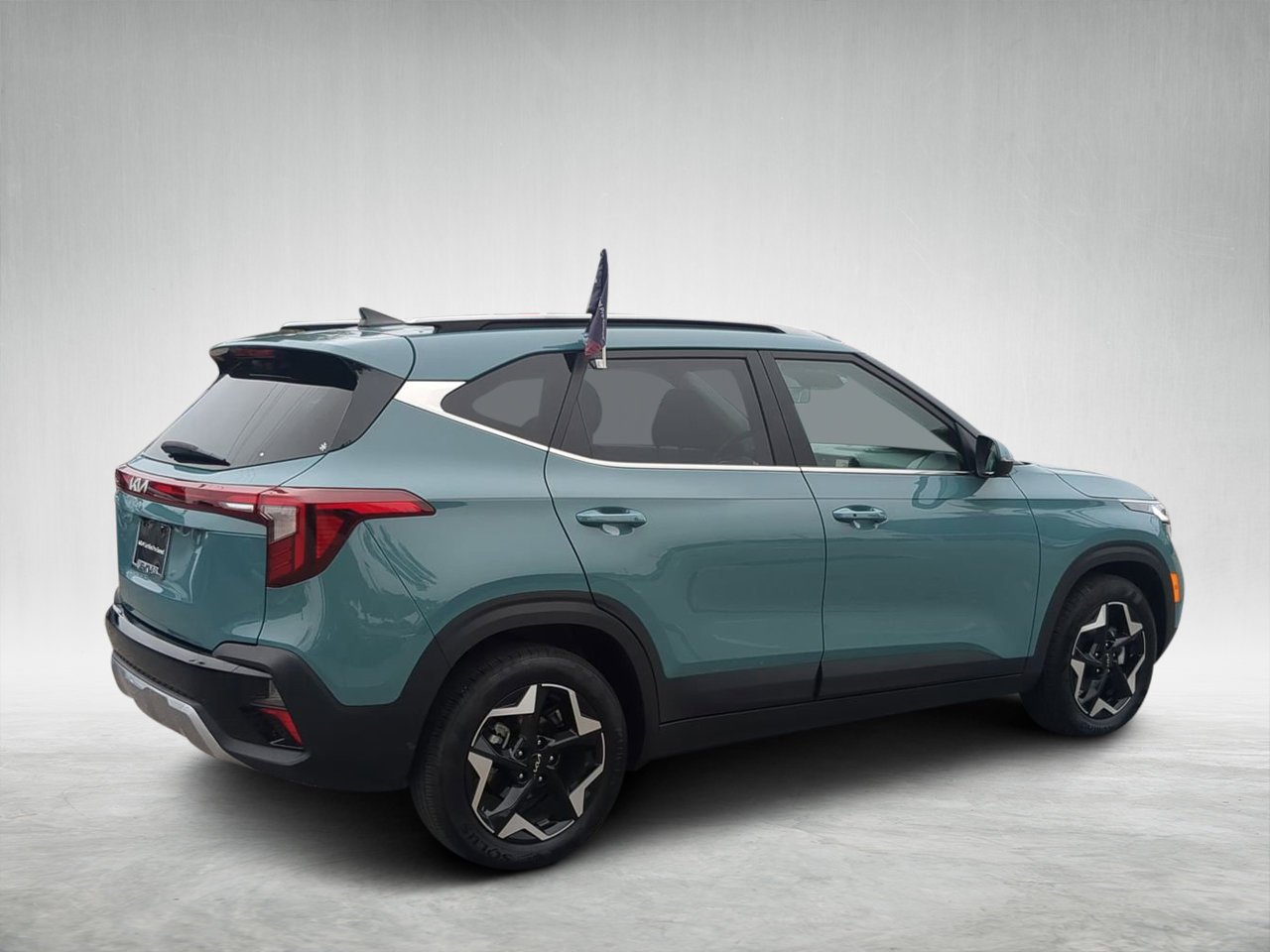 Certified 2025 Kia Seltos EX w/ EX Sunroof Package image 3