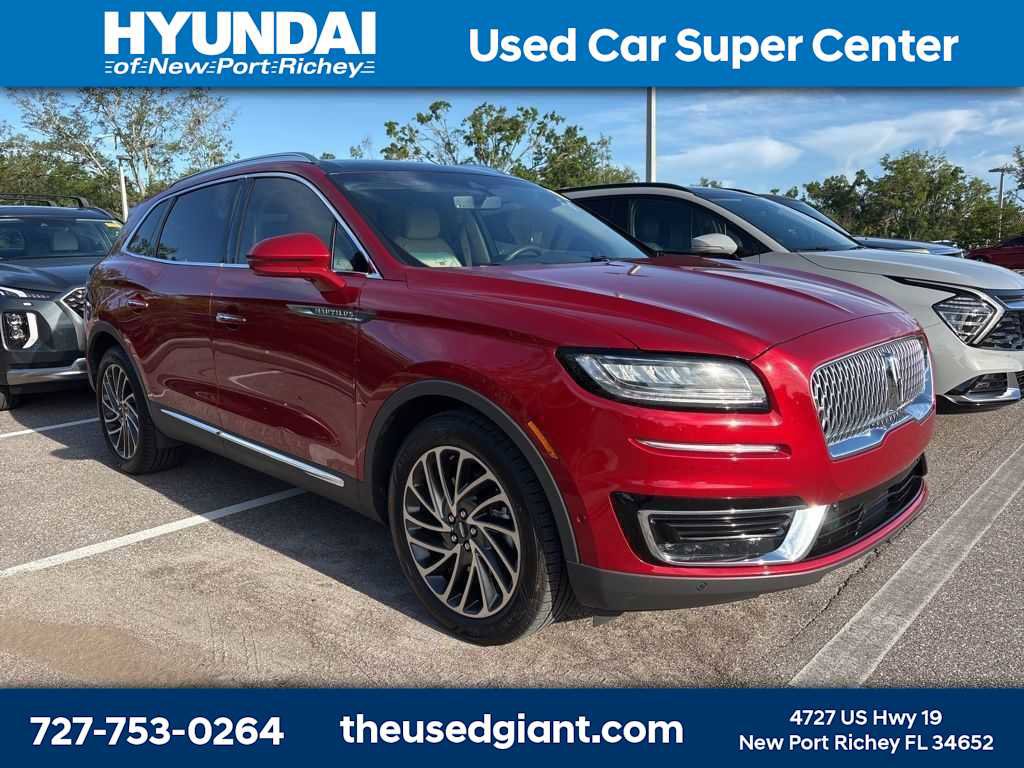 Used 2020 Lincoln Nautilus Reserve w/ Equipment Group 201A image 4