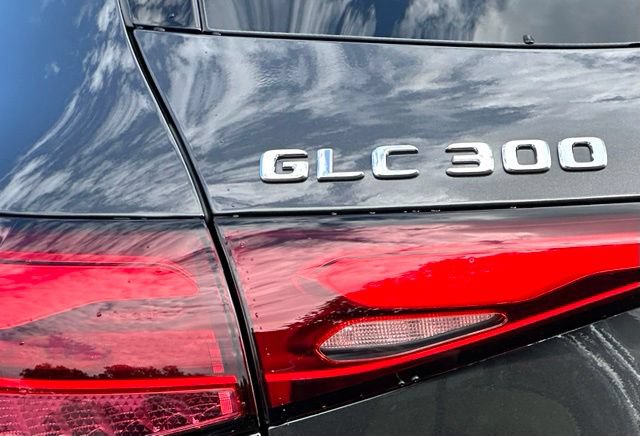 New 2027 Mercedes-Benz GLC 300 4MATIC image 9