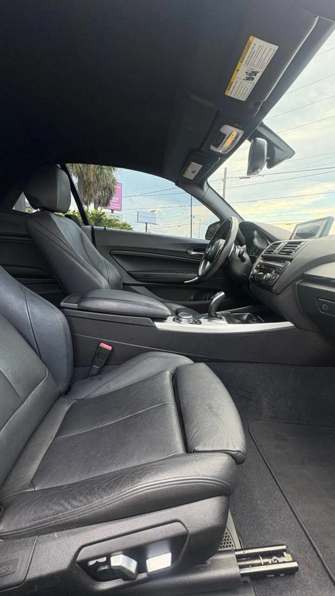 Used 2016 BMW M235i Convertible image 7
