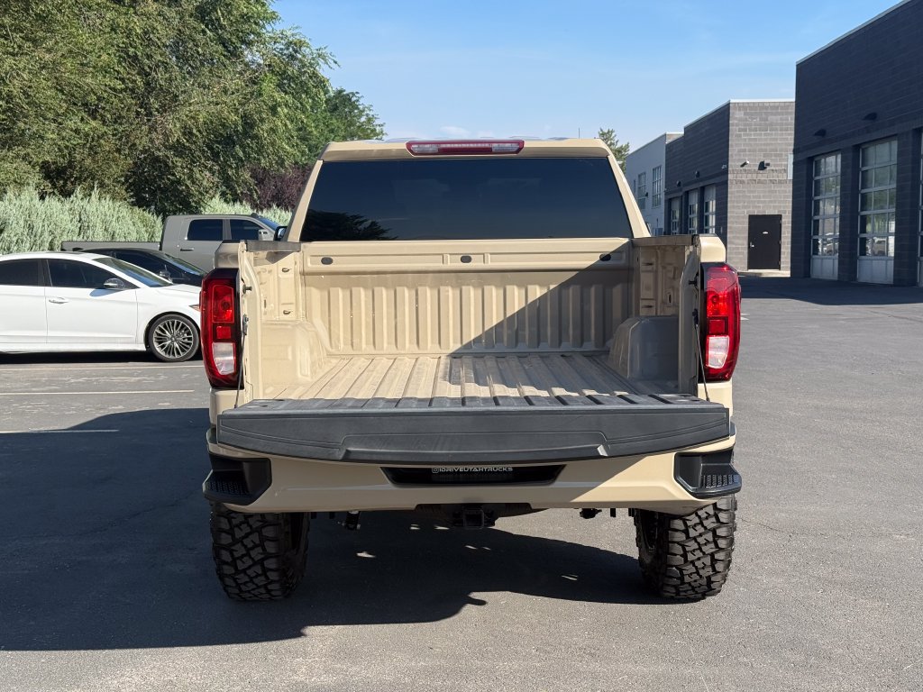 Used 2023 GMC Sierra 1500 Elevation AWD/4WD image 12