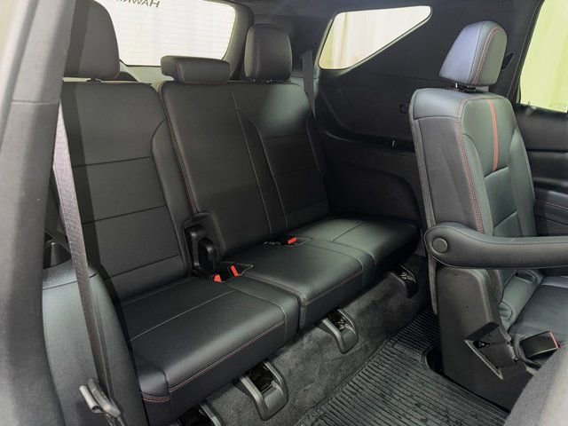 Used 2024 Chevrolet Traverse RS w/ LPO, Floor Liner Package image 43