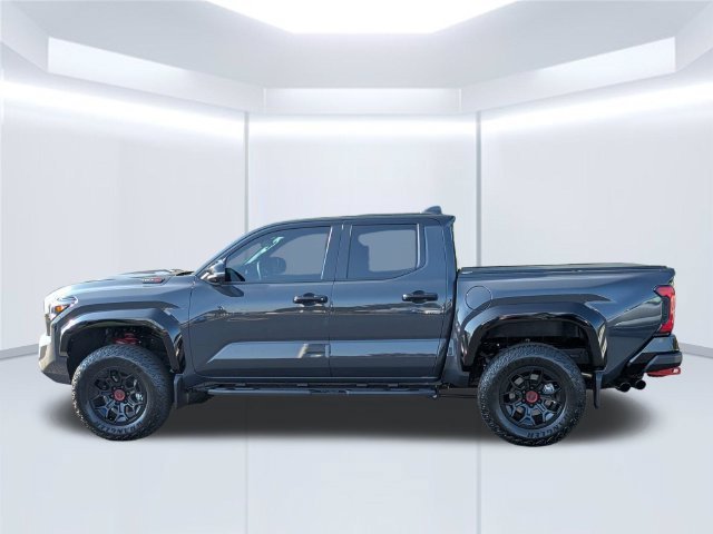 Certified 2025 Toyota Tacoma TRD Pro AWD/4WD image 8