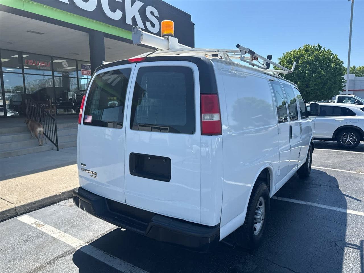 Used 2011 Chevrolet Express 2500 RWD image 8