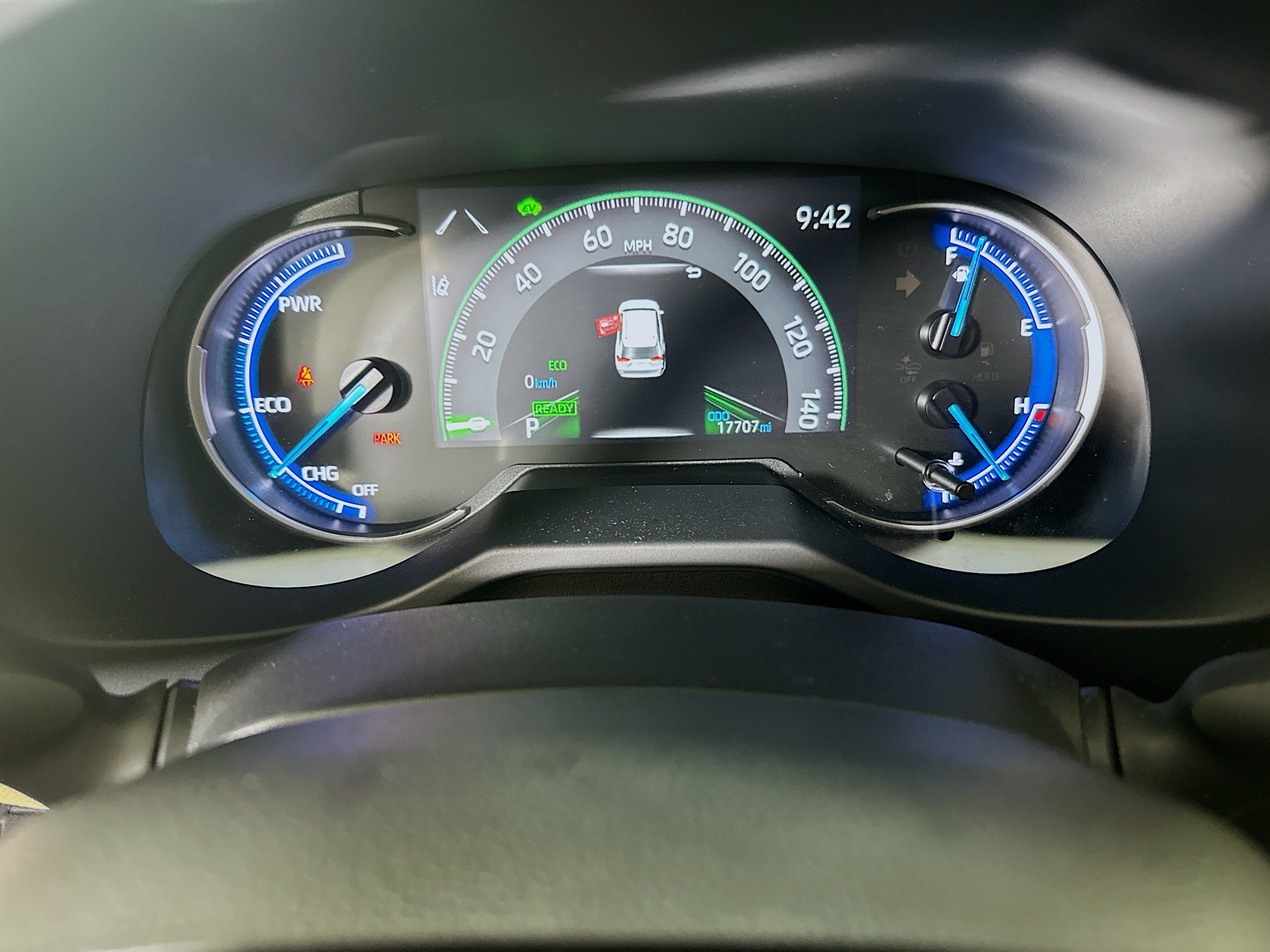 Certified 2025 Toyota RAV4 LE AWD/4WD image 19