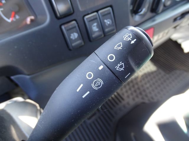 Used 2023 Isuzu NPR image 11