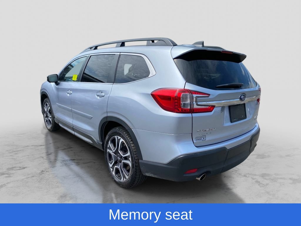 Used 2023 Subaru Ascent Limited w/ Technology Package AWD/4WD image 3