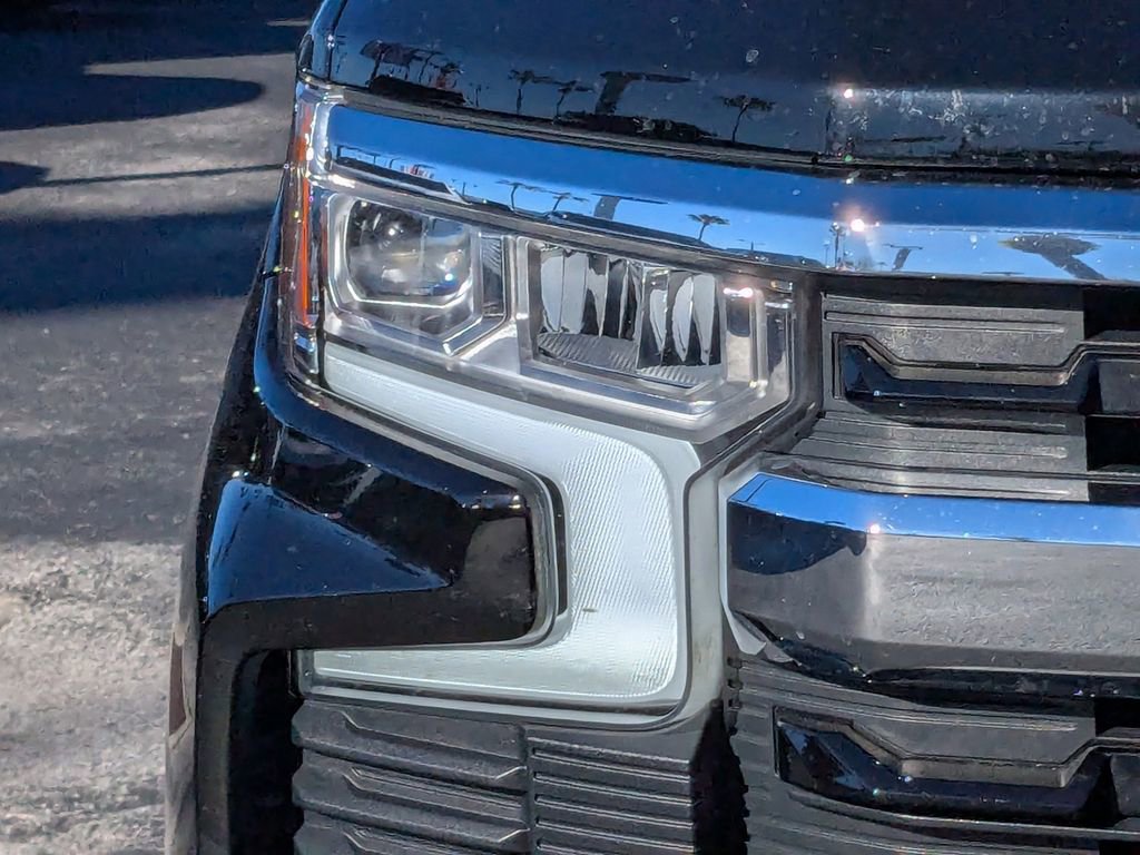 Used 2025 Chevrolet Silverado 1500 LT image 10