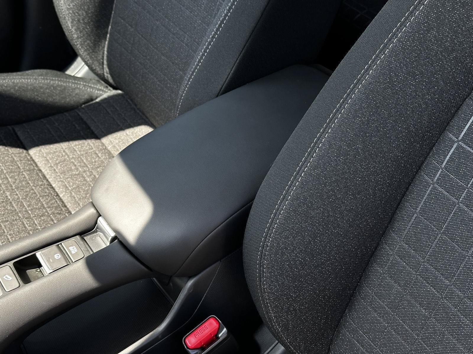 Certified 2026 Honda HR-V LX image 12