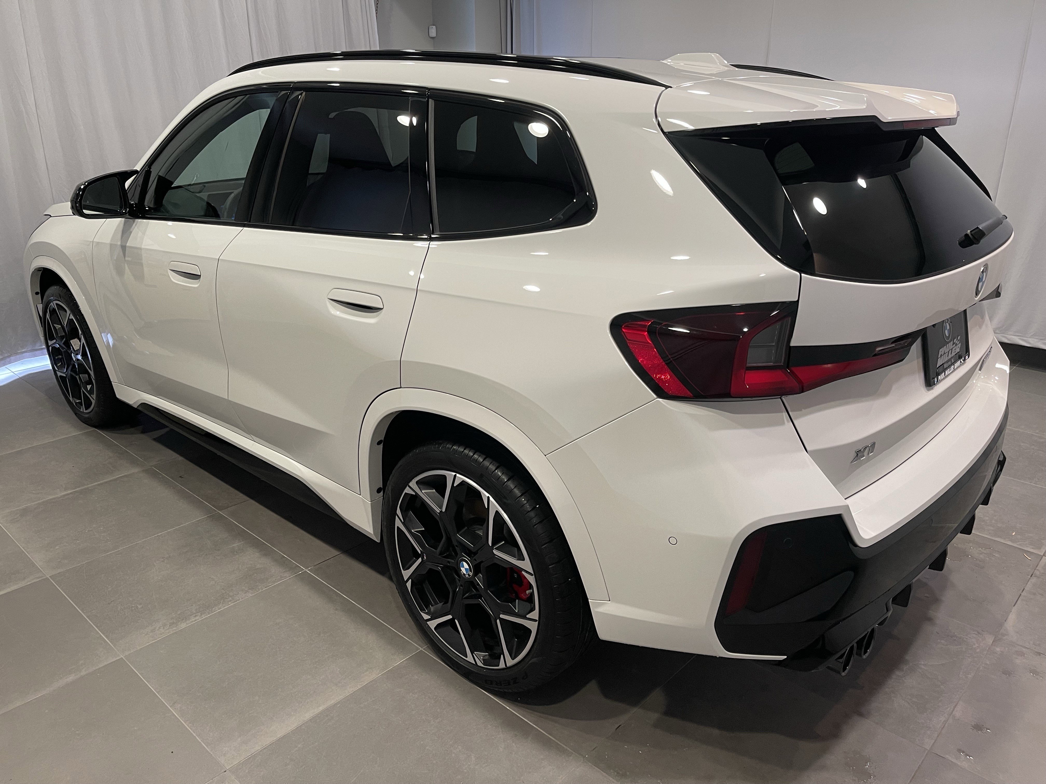 Used 2025 BMW X1 M35i w/ Premium Package image 4