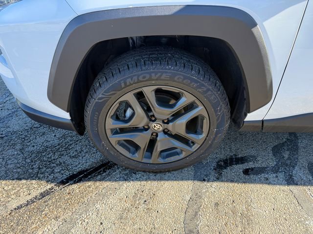 Used 2024 Toyota RAV4 Adventure AWD/4WD image 22