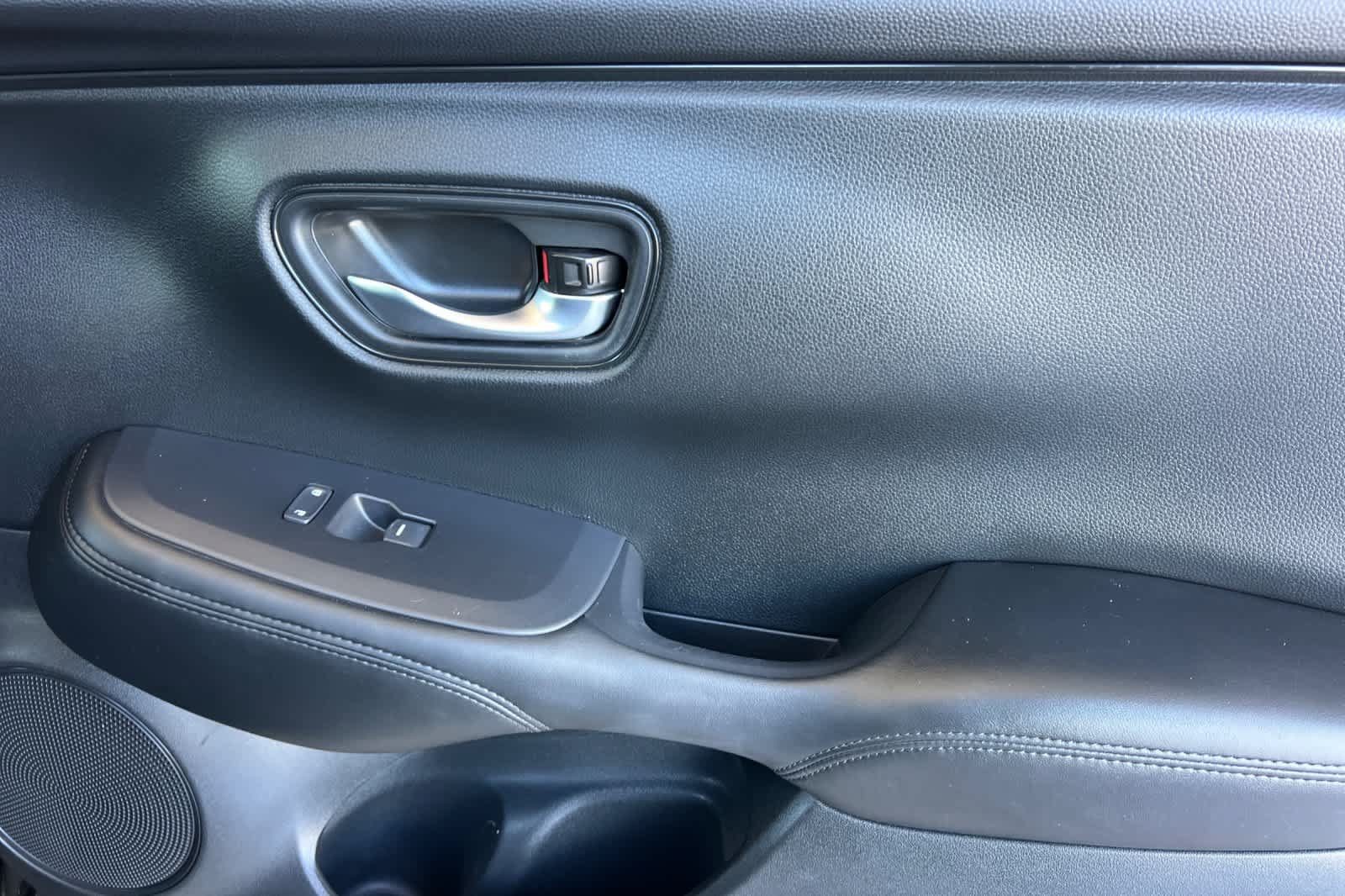 Used 2025 Honda HR-V LX image 18