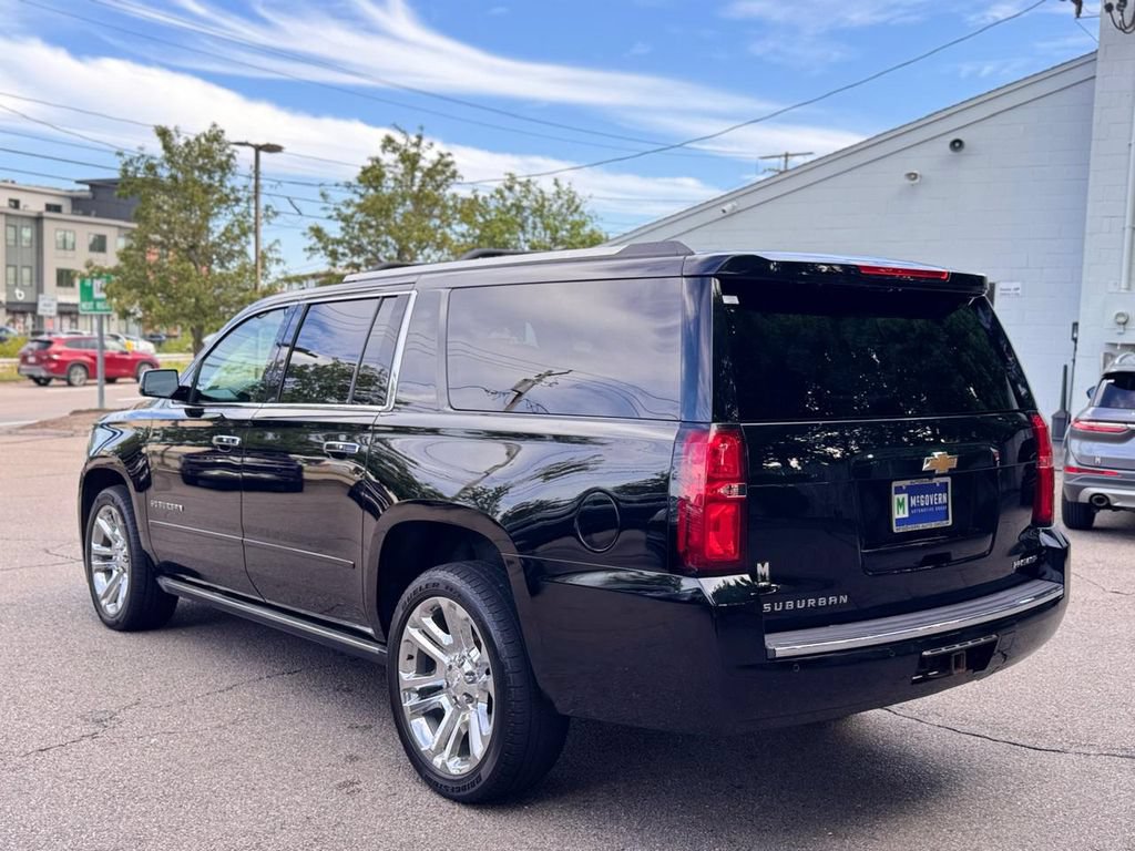 Used 2020 Chevrolet Suburban Premier w/ Premier Plus Edition AWD/4WD image 4
