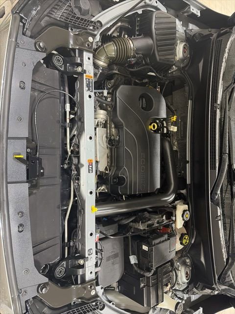 Used 2023 GMC Terrain SLT image 15