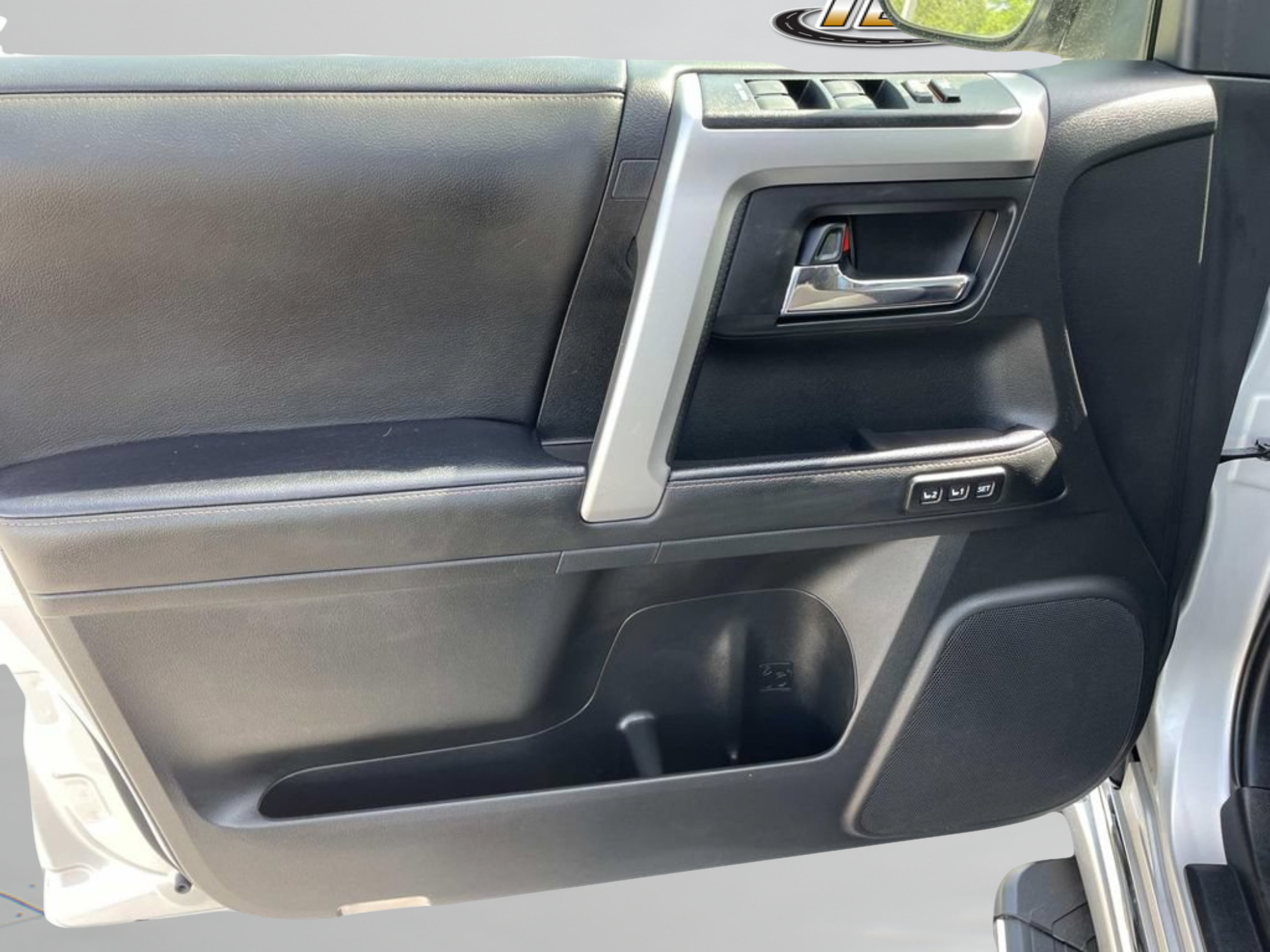Used 2024 Toyota 4Runner Limited RWD image 23