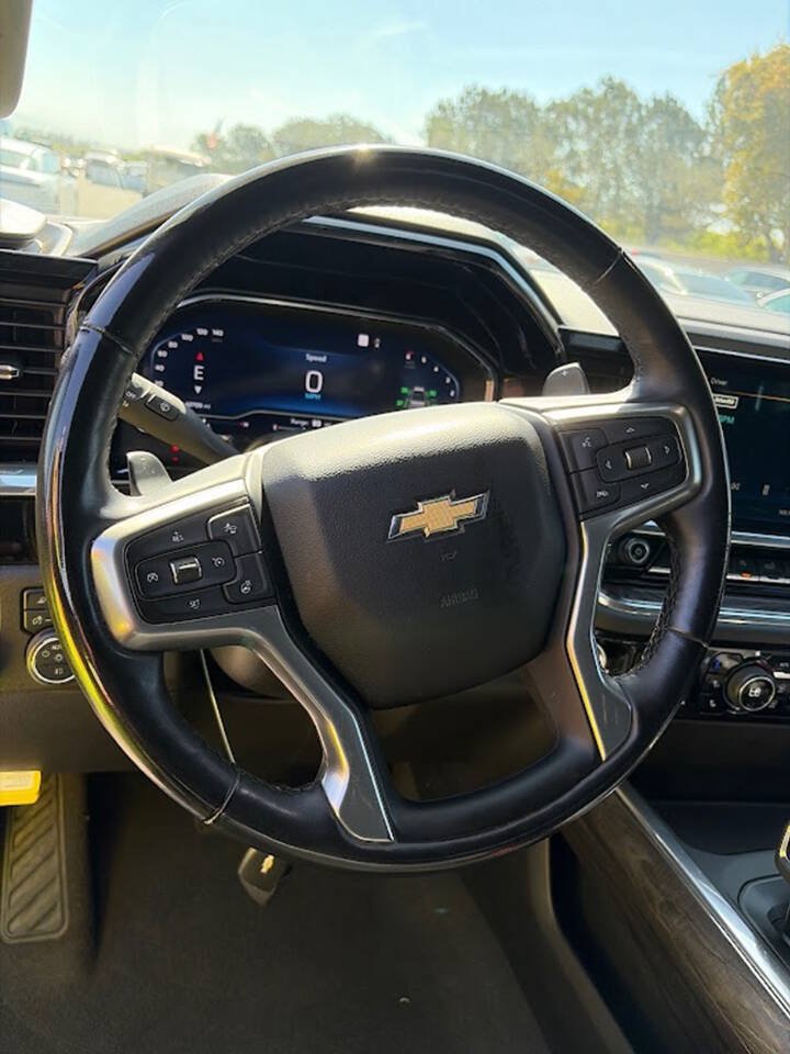 Used 2023 Chevrolet Silverado 1500 LTZ w/ LTZ Convenience Package II AWD/4WD image 15