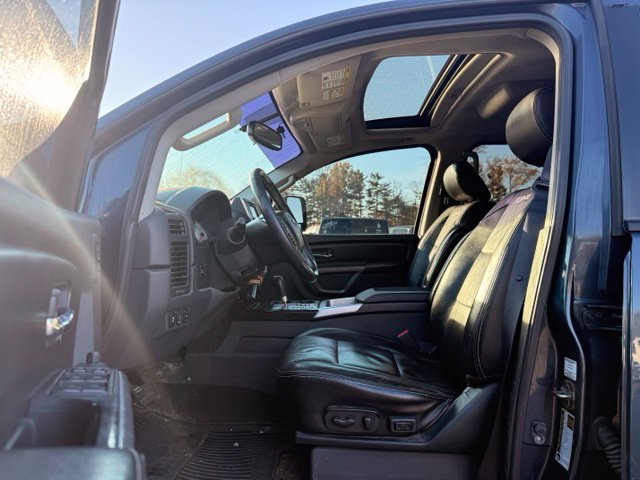Used 2015 Nissan Titan PRO-4X w/ Pro-4x Luxury Package AWD/4WD image 9