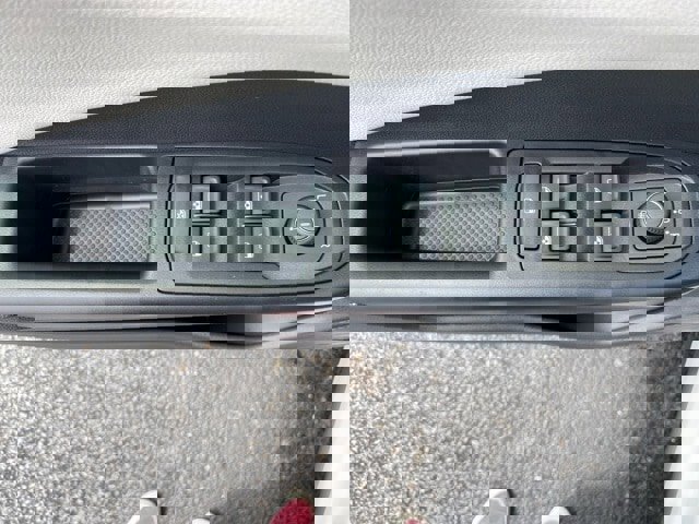 New 2025 Volkswagen Taos S image 25