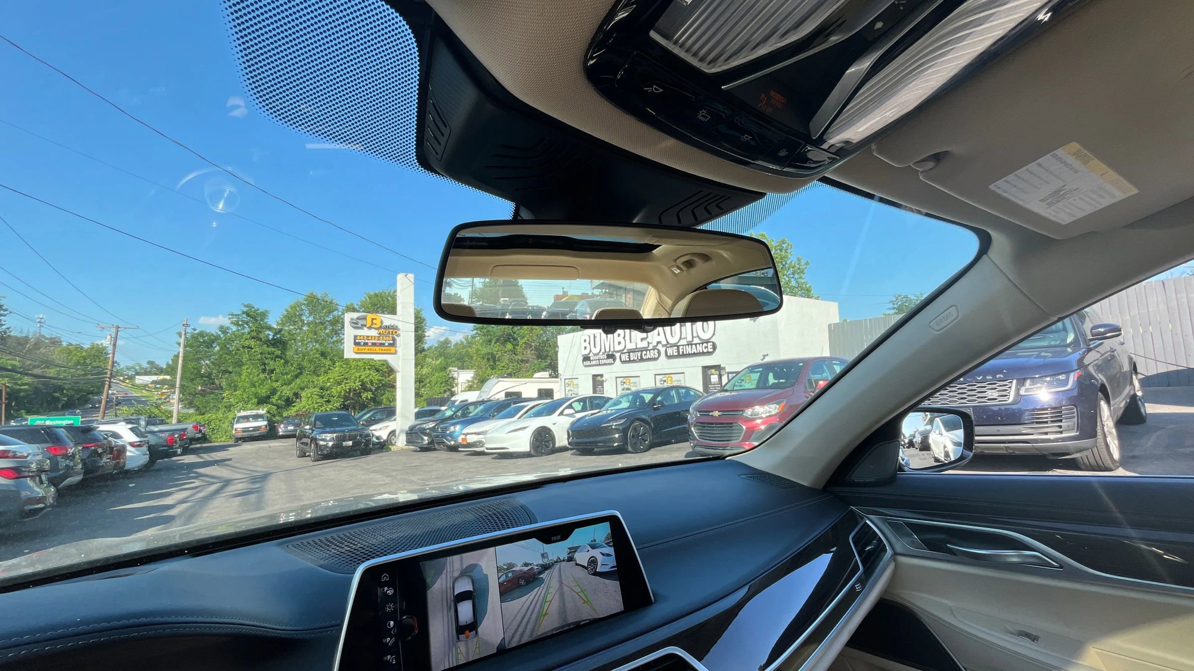 Used 2017 BMW 740i xDrive image 19