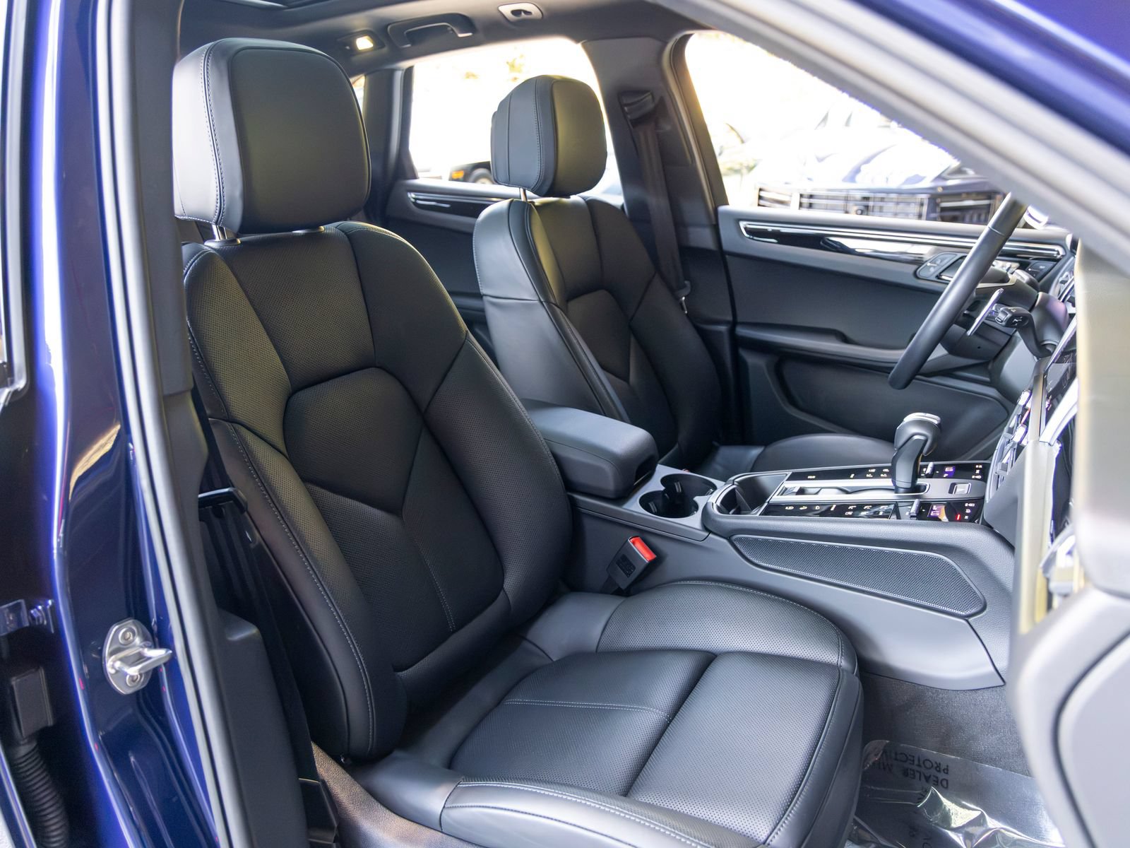Certified 2026 Porsche Macan AWD/4WD image 65