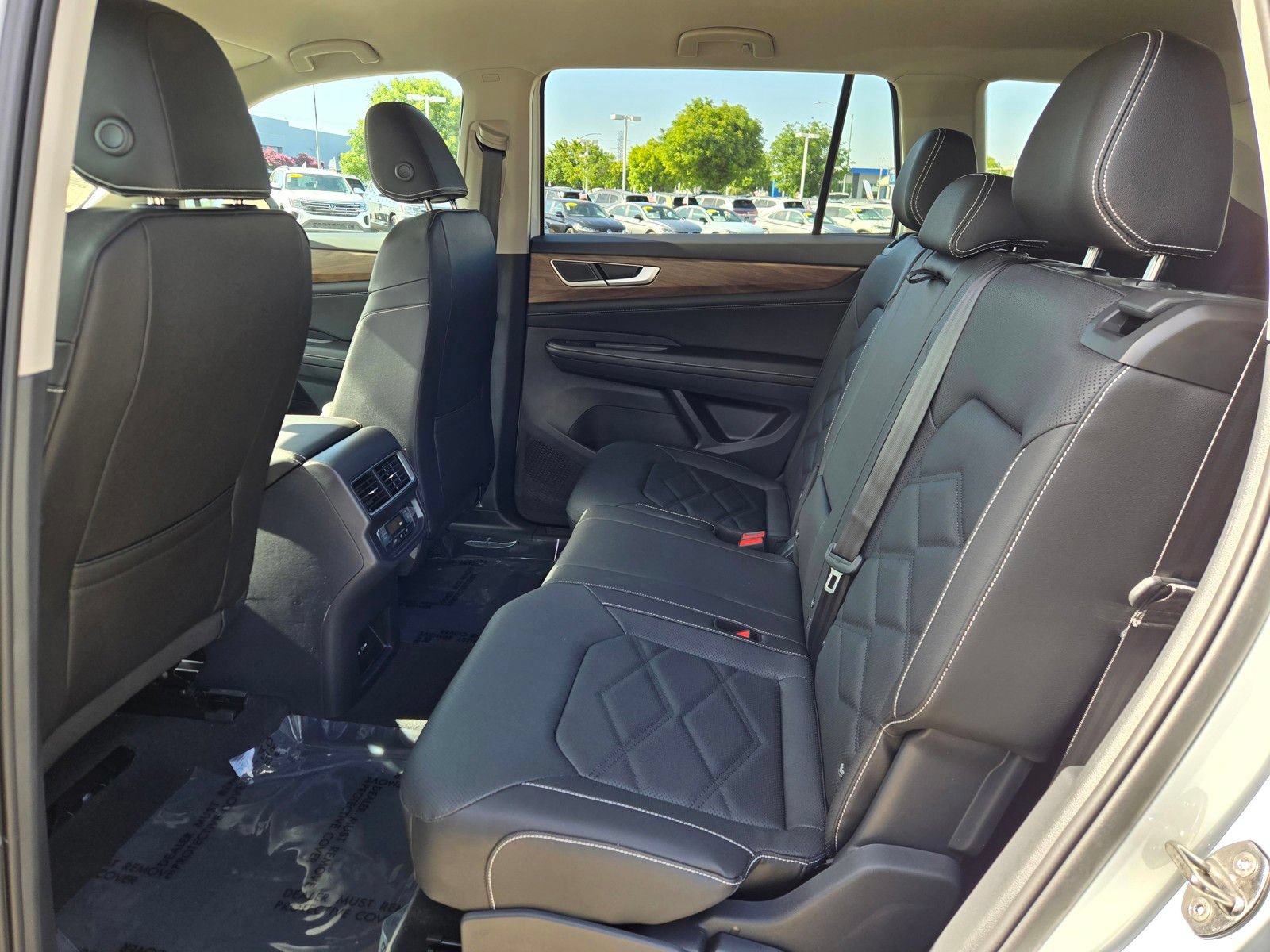New 2026 Volkswagen Atlas SE FWD image 7