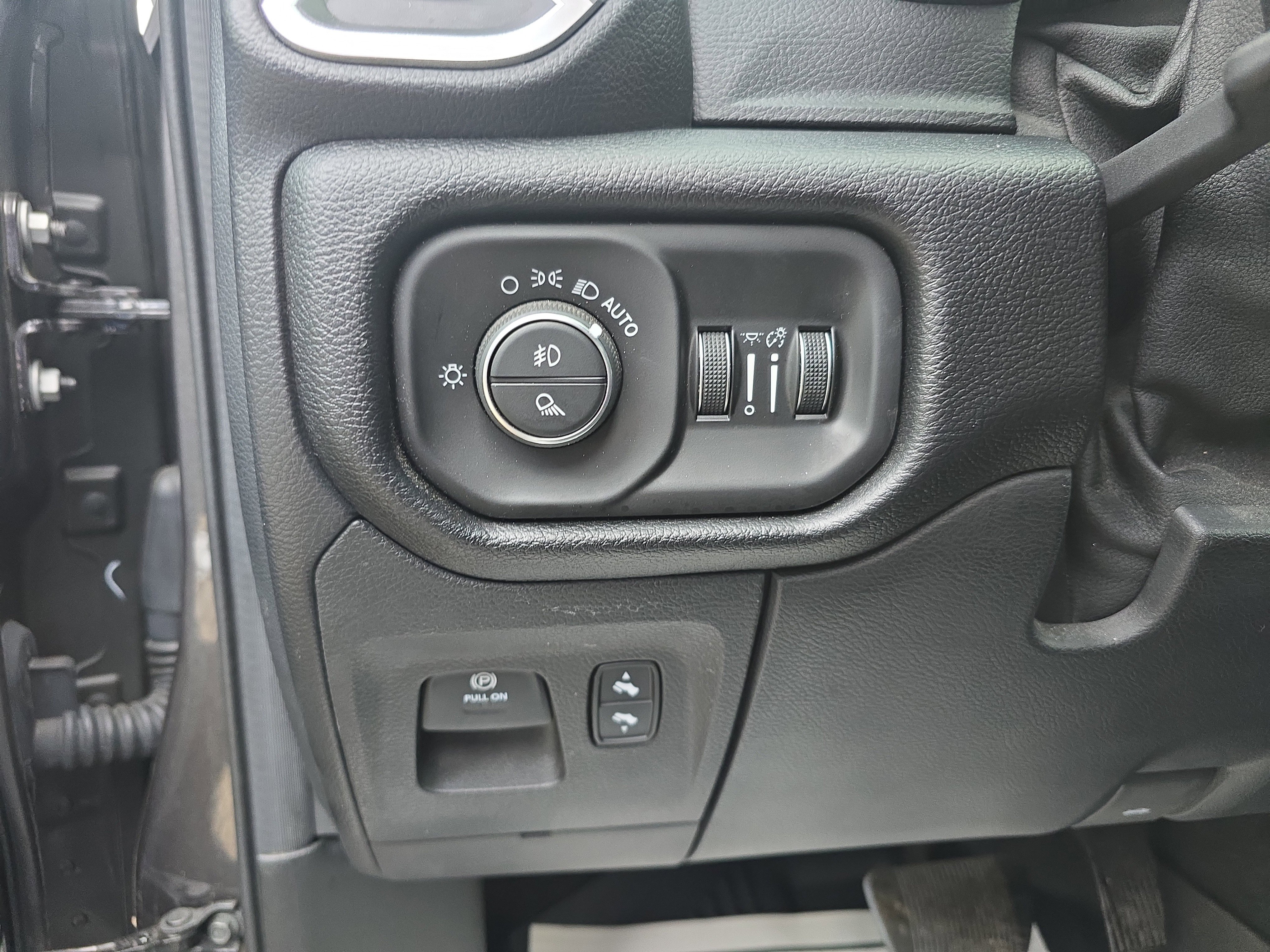 Used 2020 RAM 1500 Laramie image 20