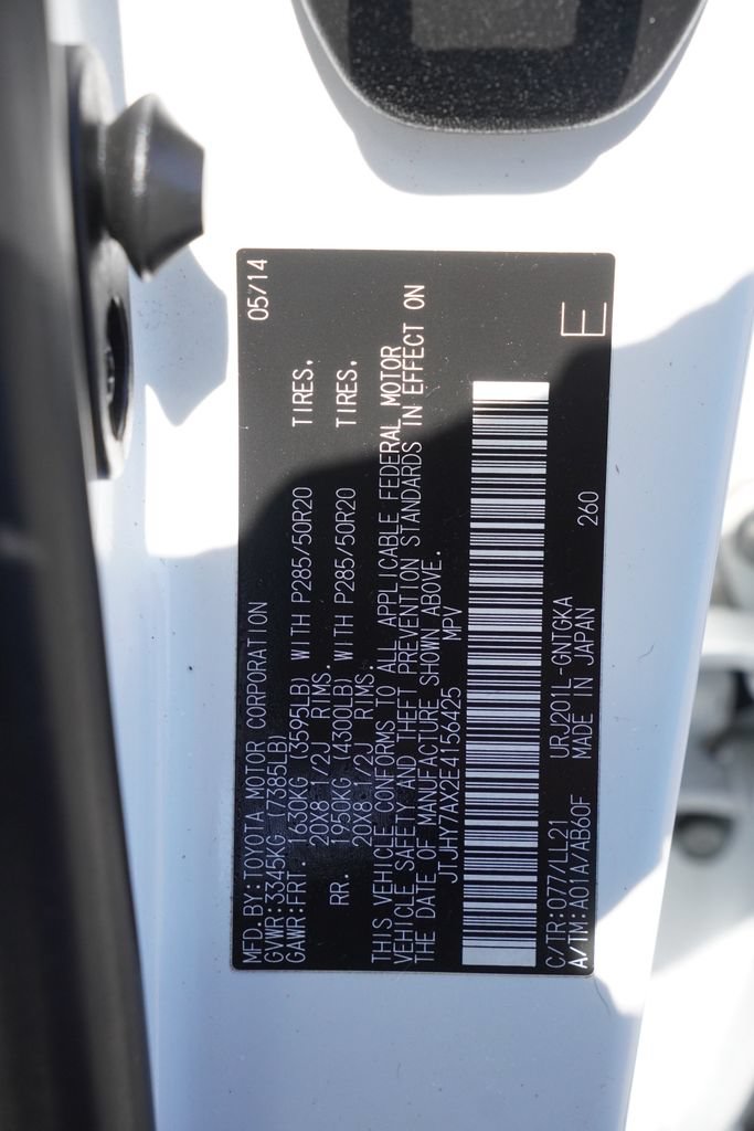 Used 2014 Lexus LX 570 4WD w/ Luxury Package image 42