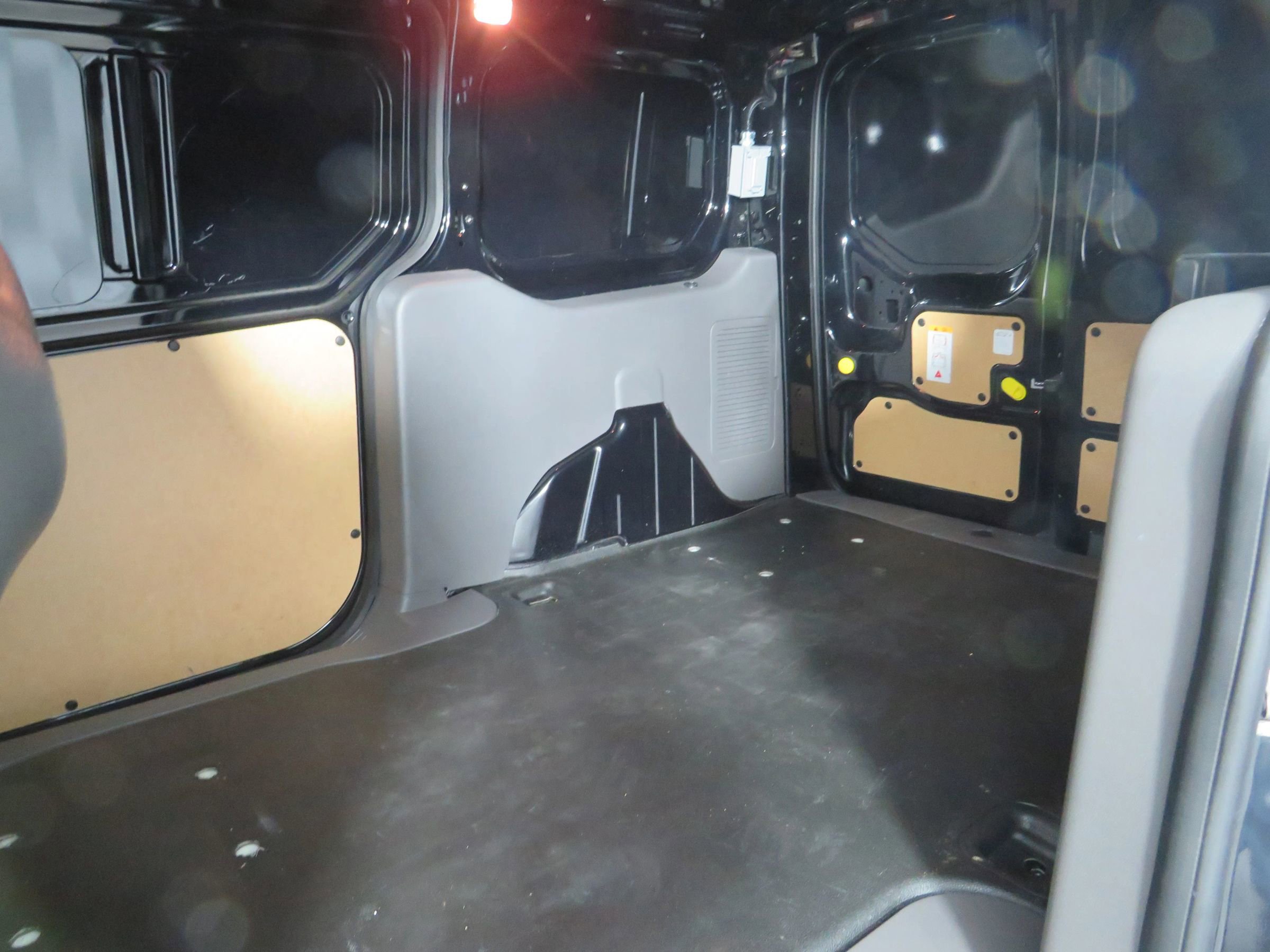 Used 2023 Ford Transit Connect XL FWD image 33