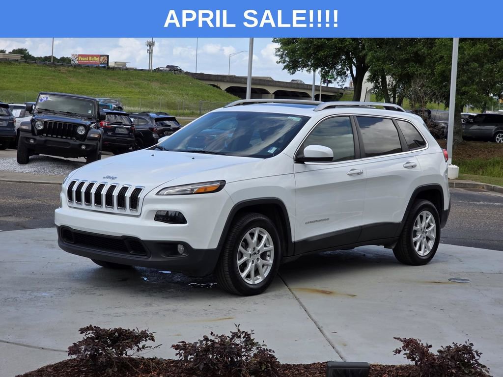 Used 2018 Jeep Cherokee Latitude Plus w/ Comfort/Convenience Group image 7