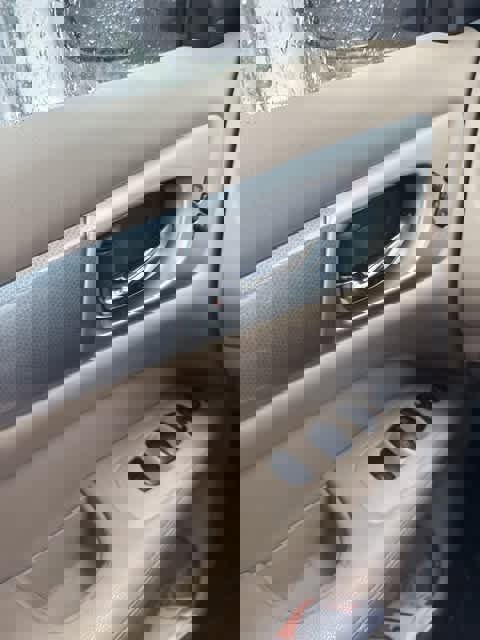 Used 2019 Nissan Pathfinder SL w/ Cargo Package image 17