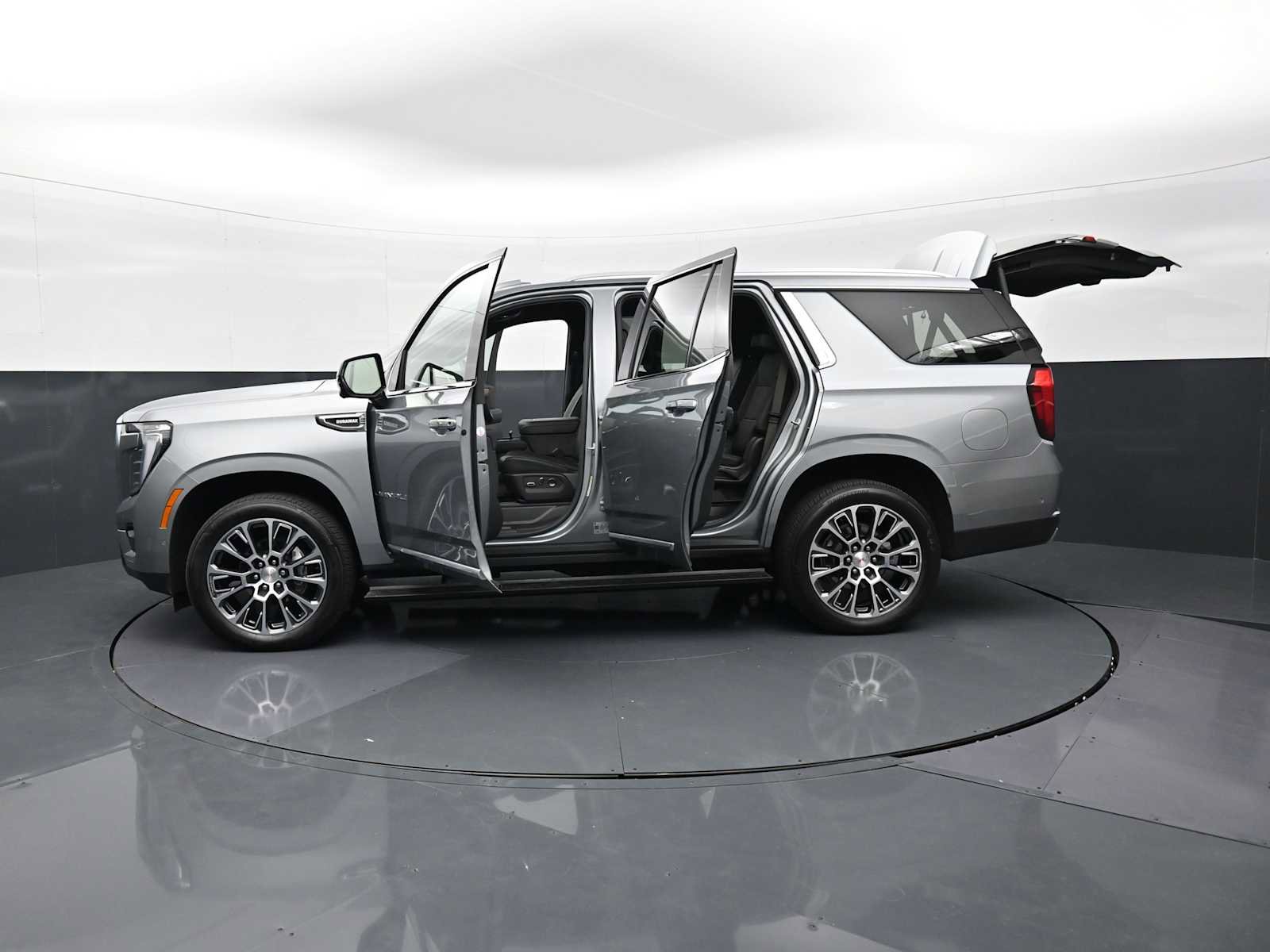 Used 2025 GMC Yukon Denali w/ Denali Reserve Package AWD/4WD image 36