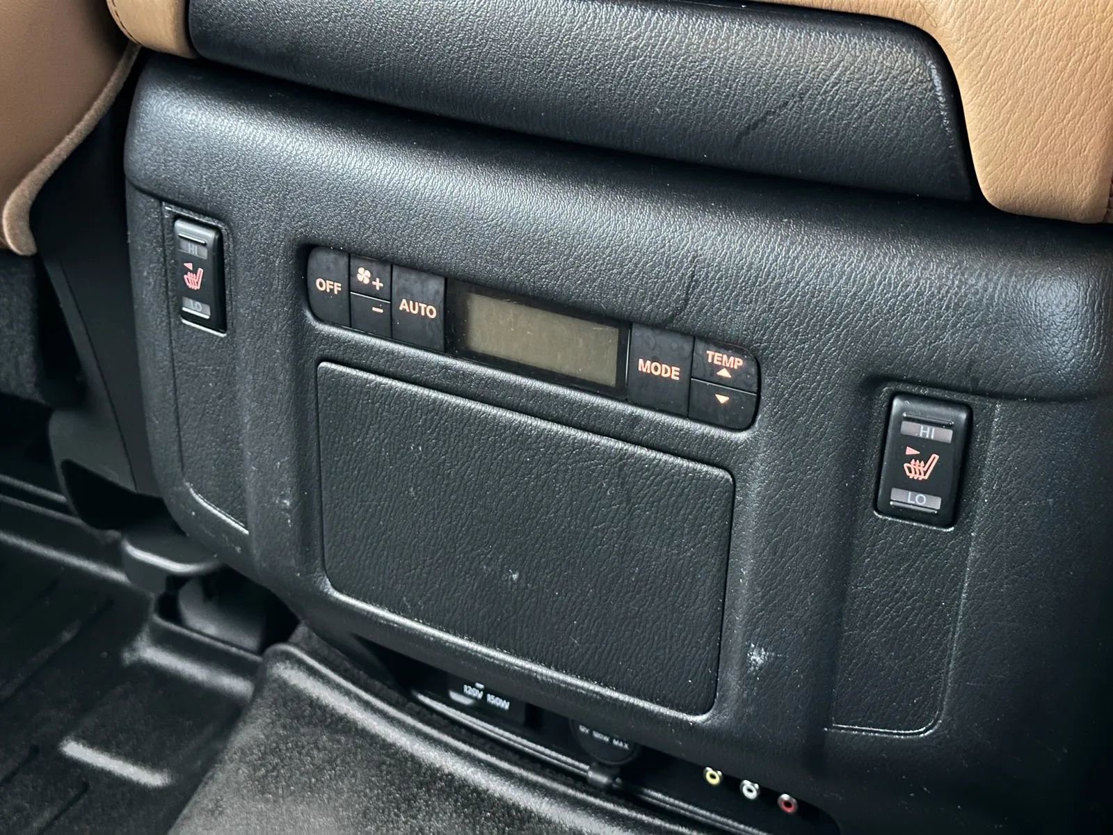 Used 2017 Nissan Armada Platinum w/ Captain Seat Package image 27