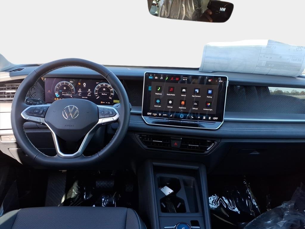New 2026 Volkswagen Tiguan SE image 13